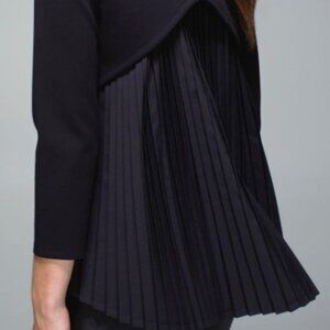 Lululemon Black Pleat On Long Sleeve Size Range M/L